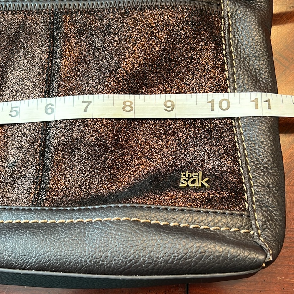 The Sak Brown and Black Leather Shoulder Bag - Picture 5 of 6